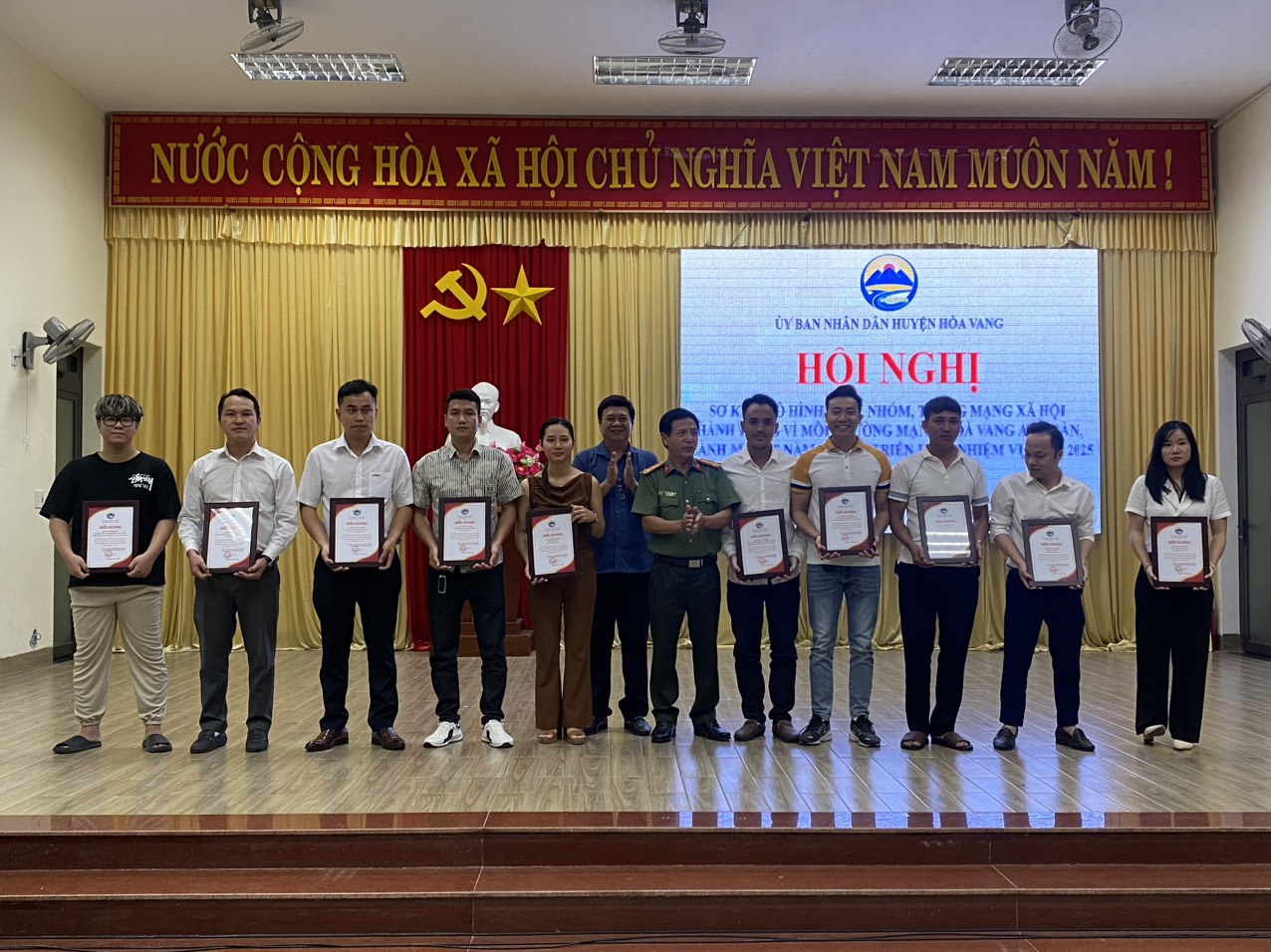 Hình nhỏ