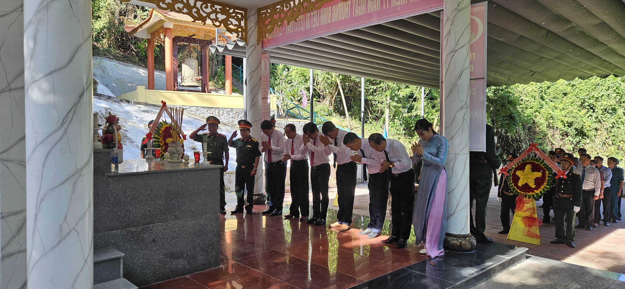Hình nhỏ