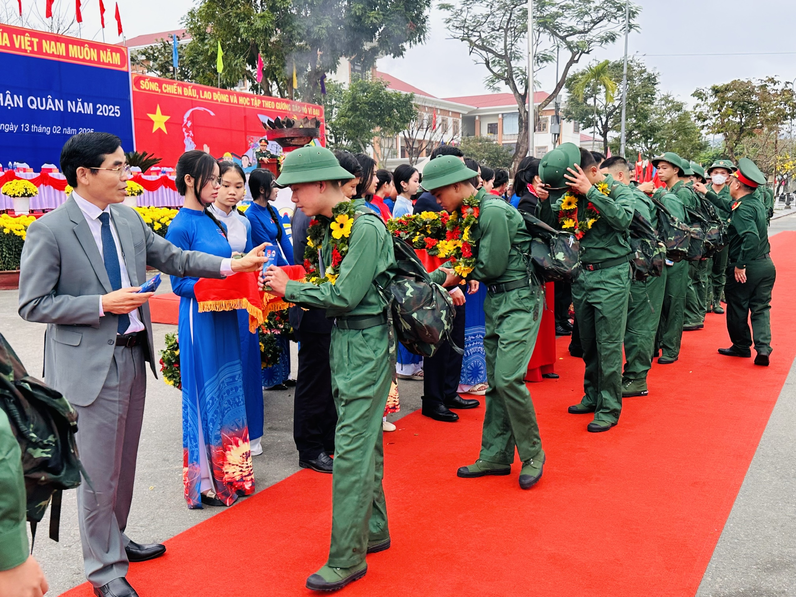 Hình nhỏ