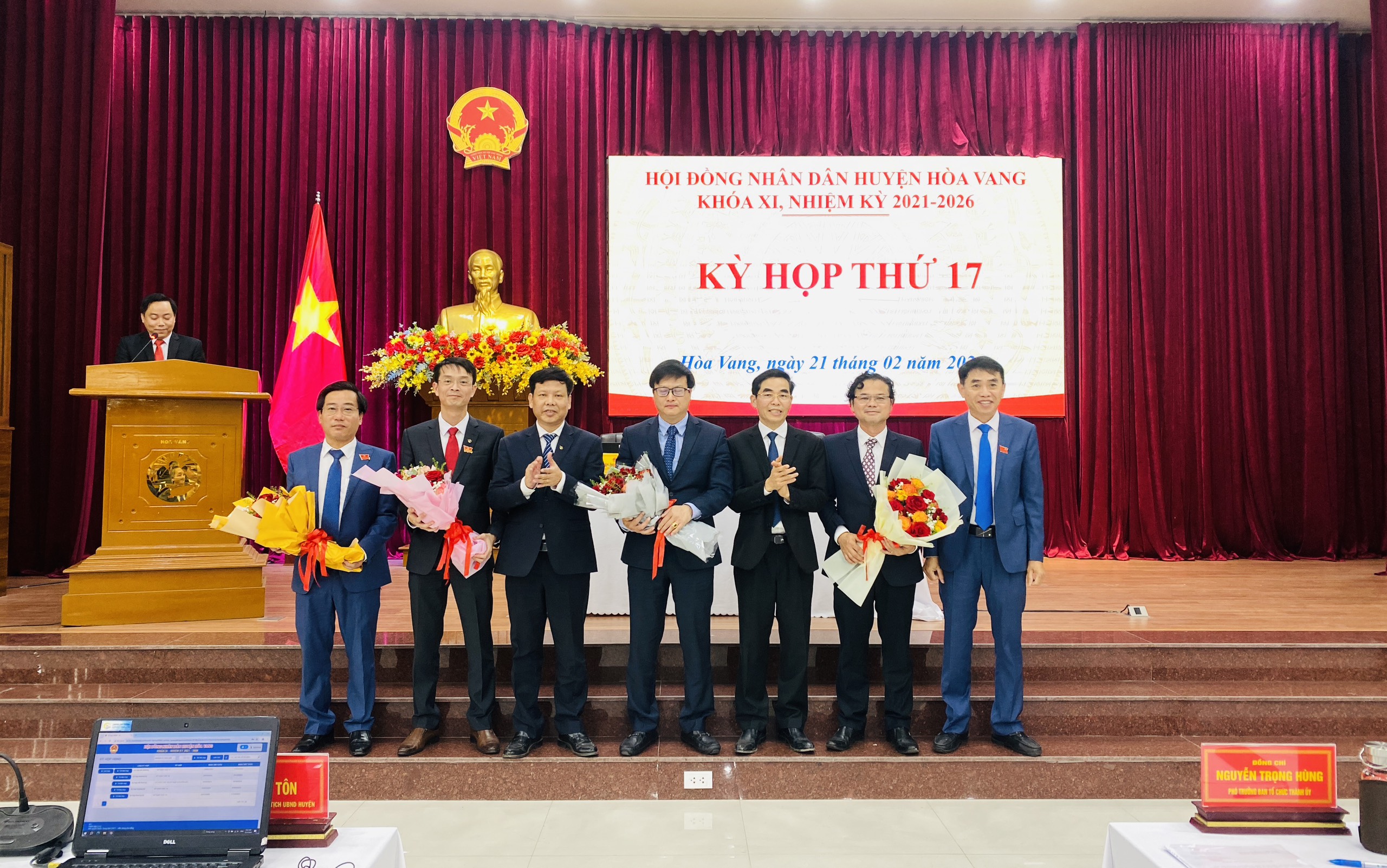 Hình nhỏ
