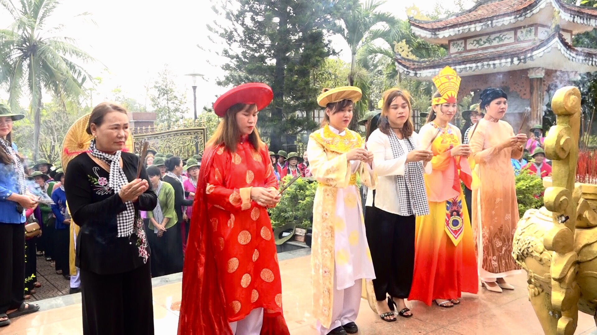 Hình nhỏ