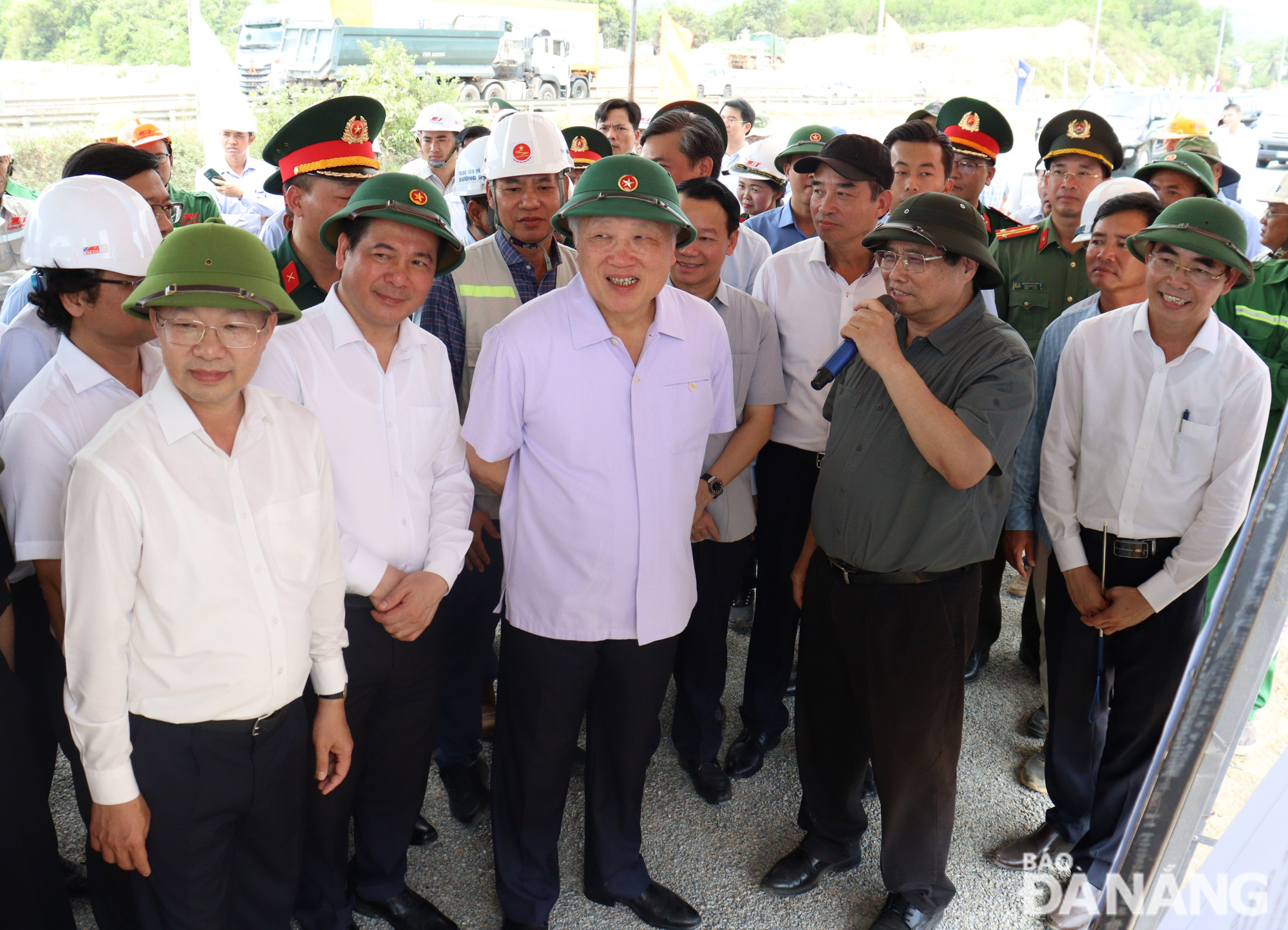 Hình nhỏ
