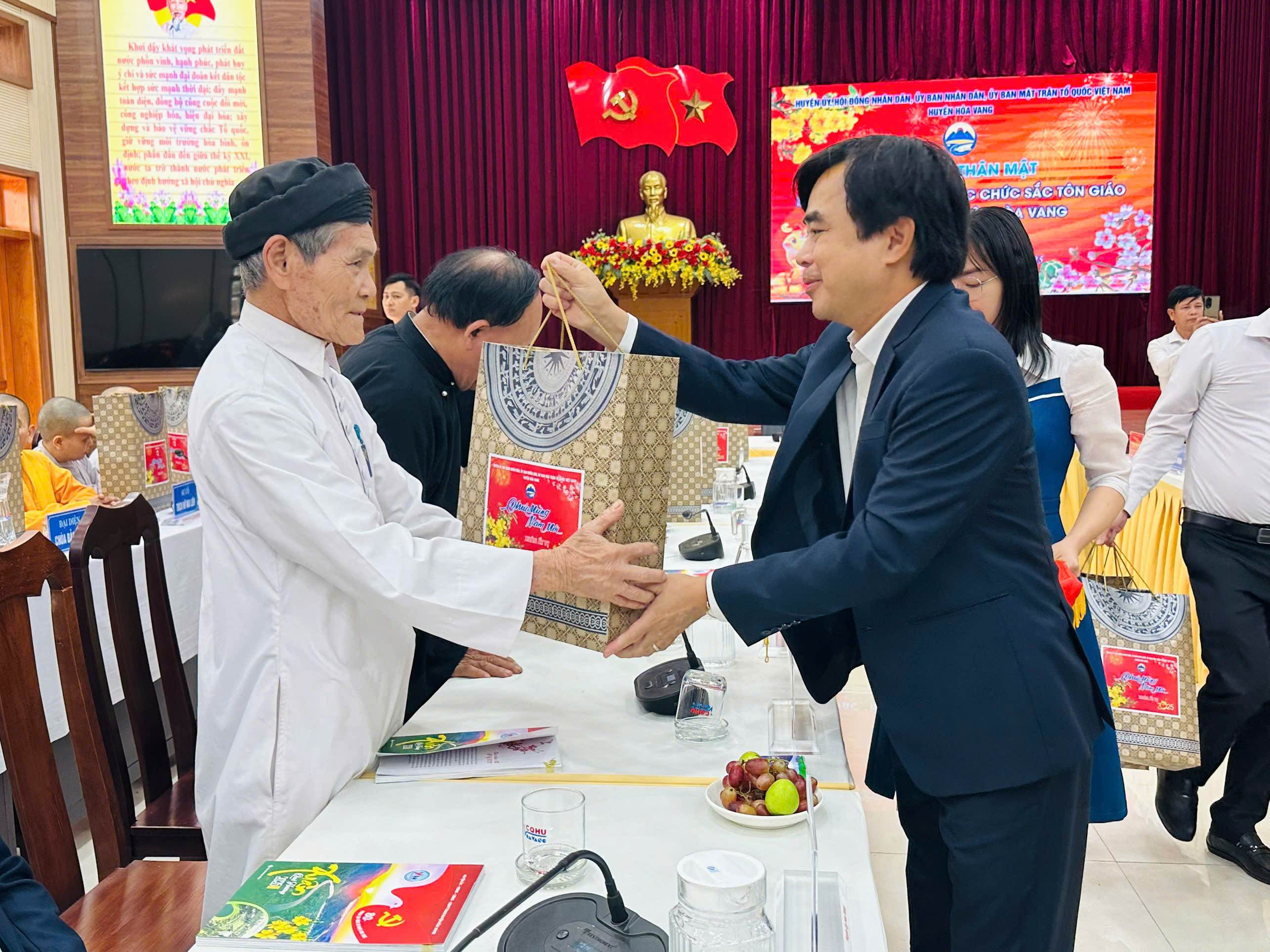 Hình nhỏ