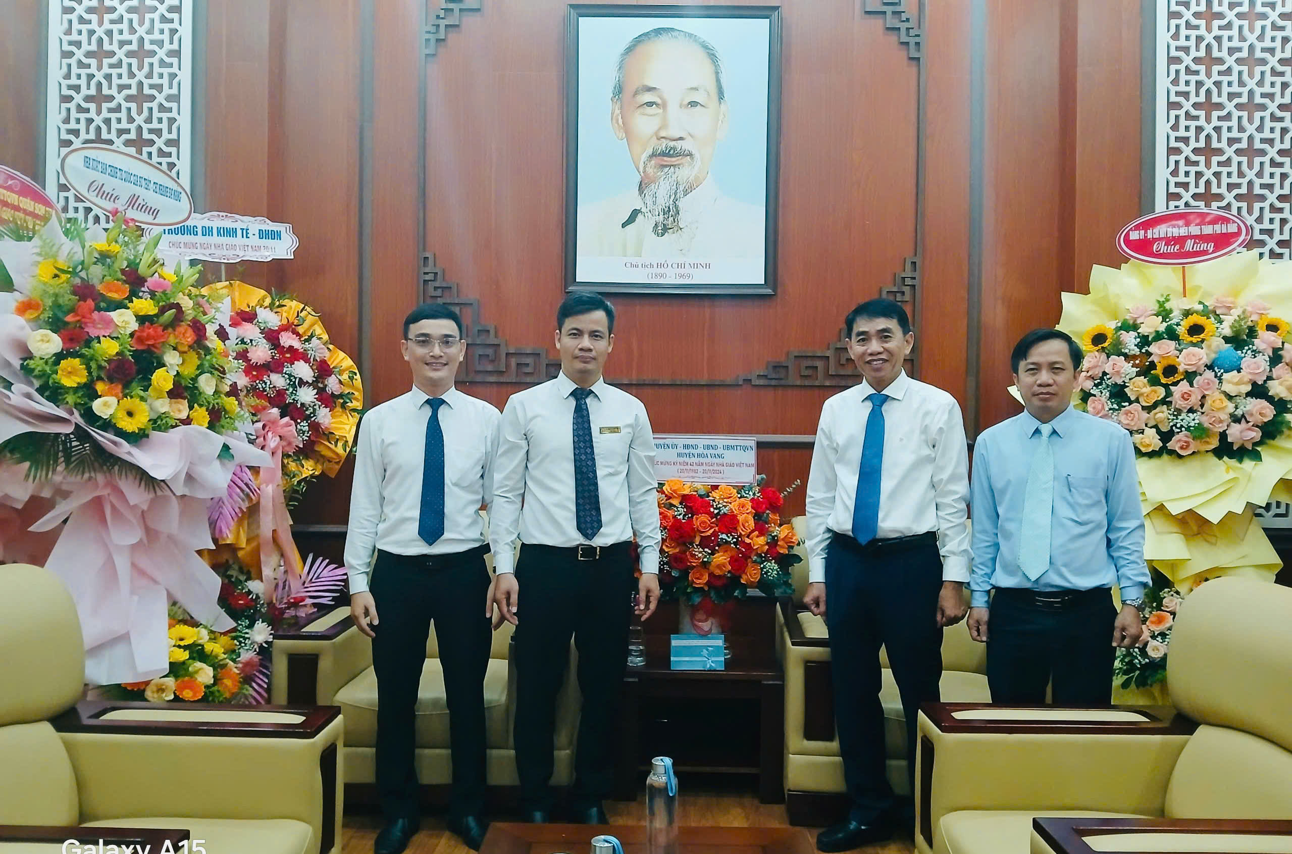 Hình nhỏ