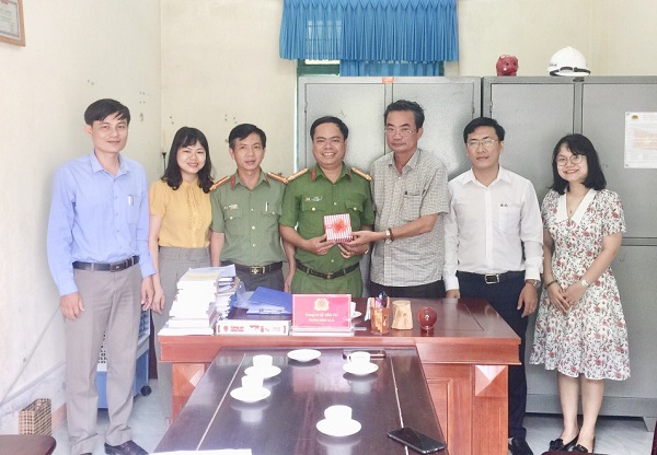 Hình nhỏ