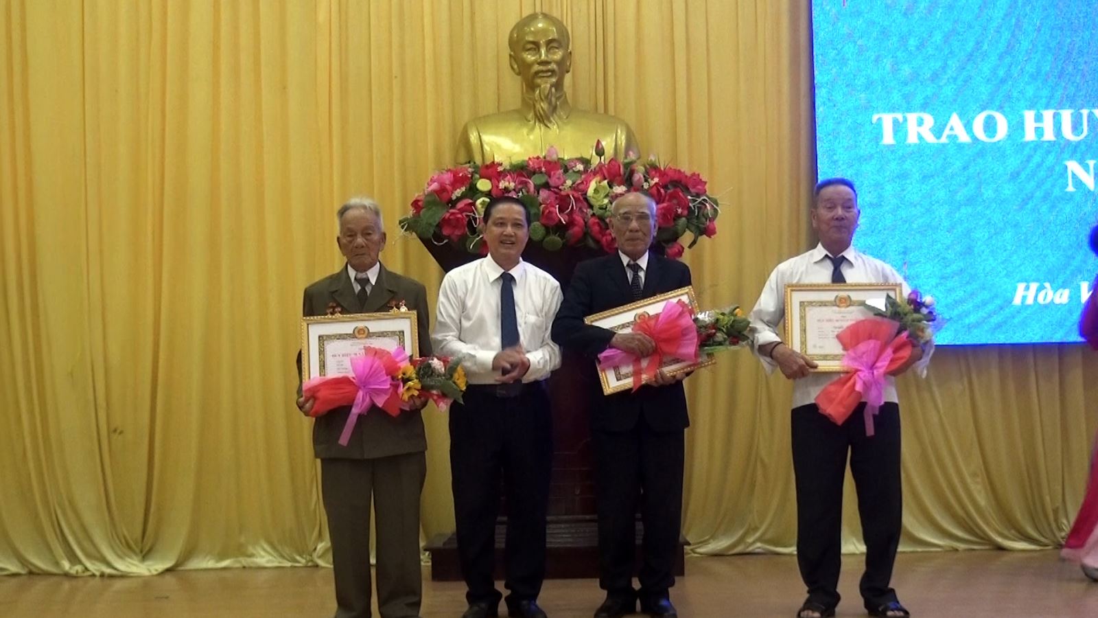Hình nhỏ
