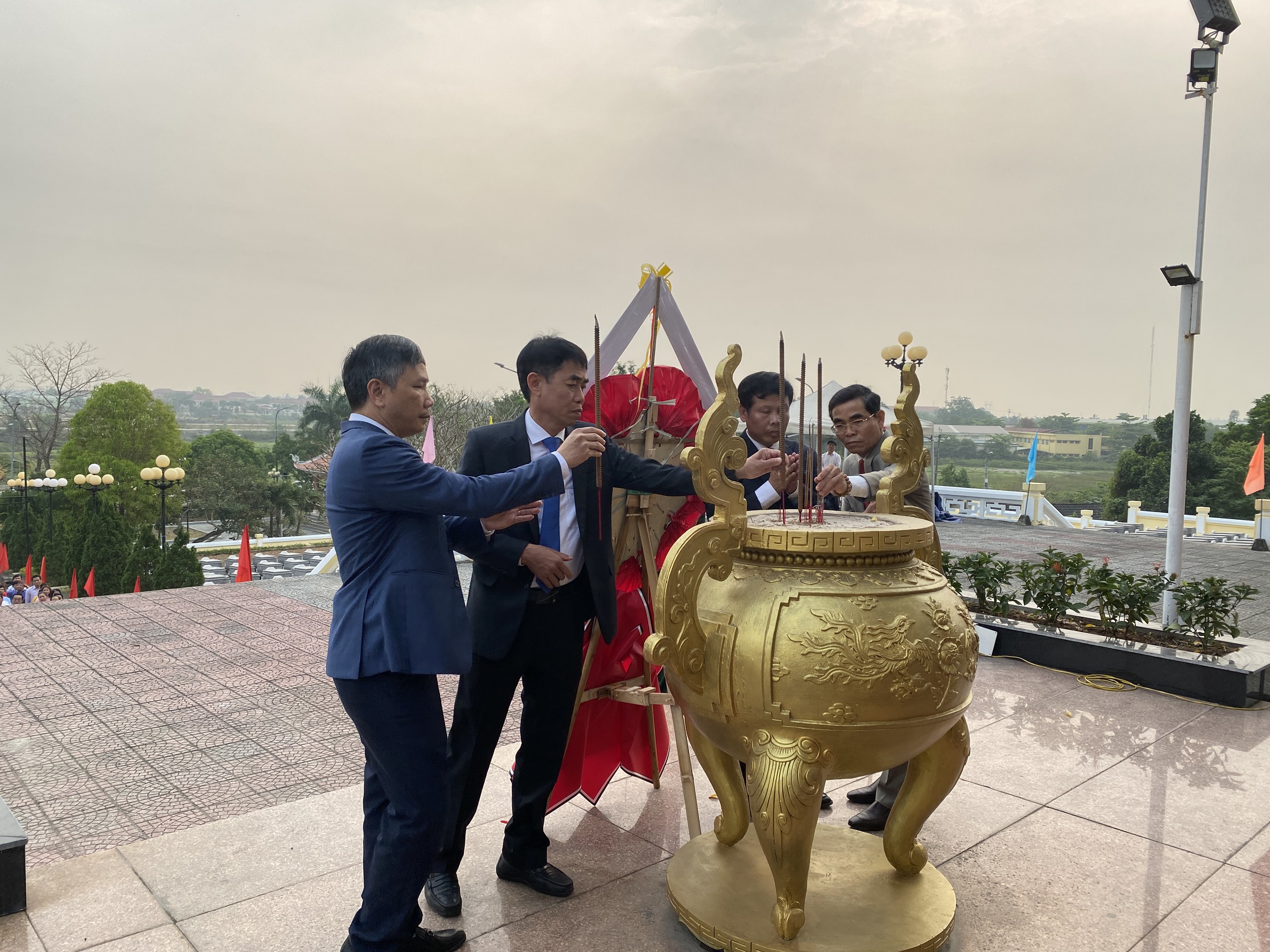 Hình nhỏ