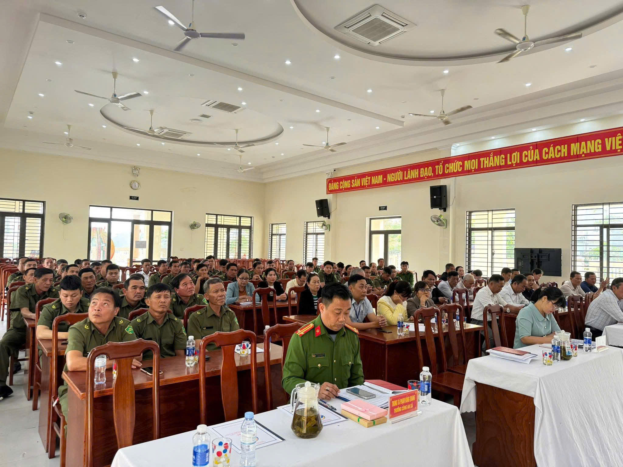 Hình nhỏ