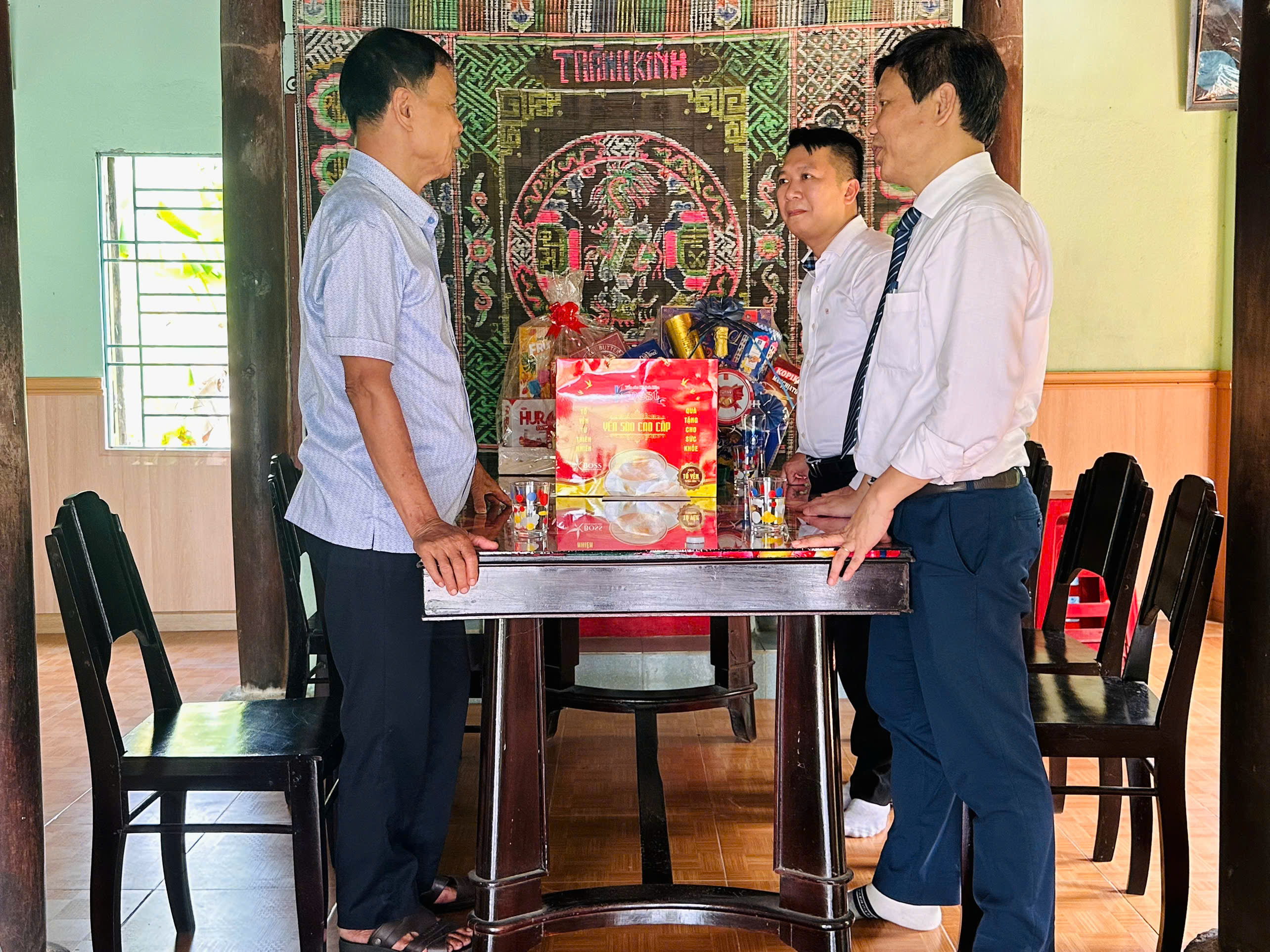 Hòa Vang: Thăm tặng quà gia đình chính sách nhân kỷ niệm 78 năm Ngày Thương binh  Liệt sĩ