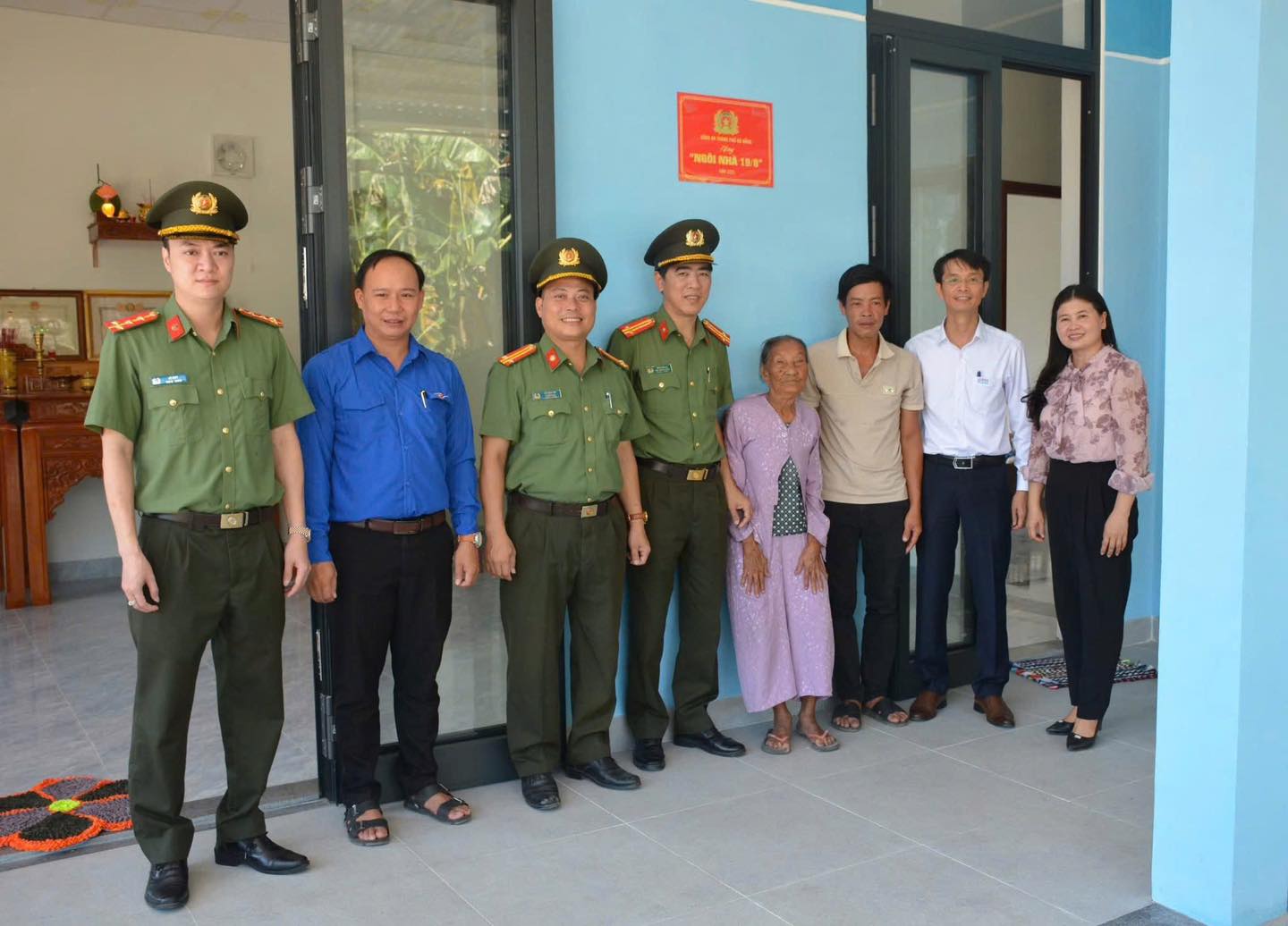 Hình nhỏ
