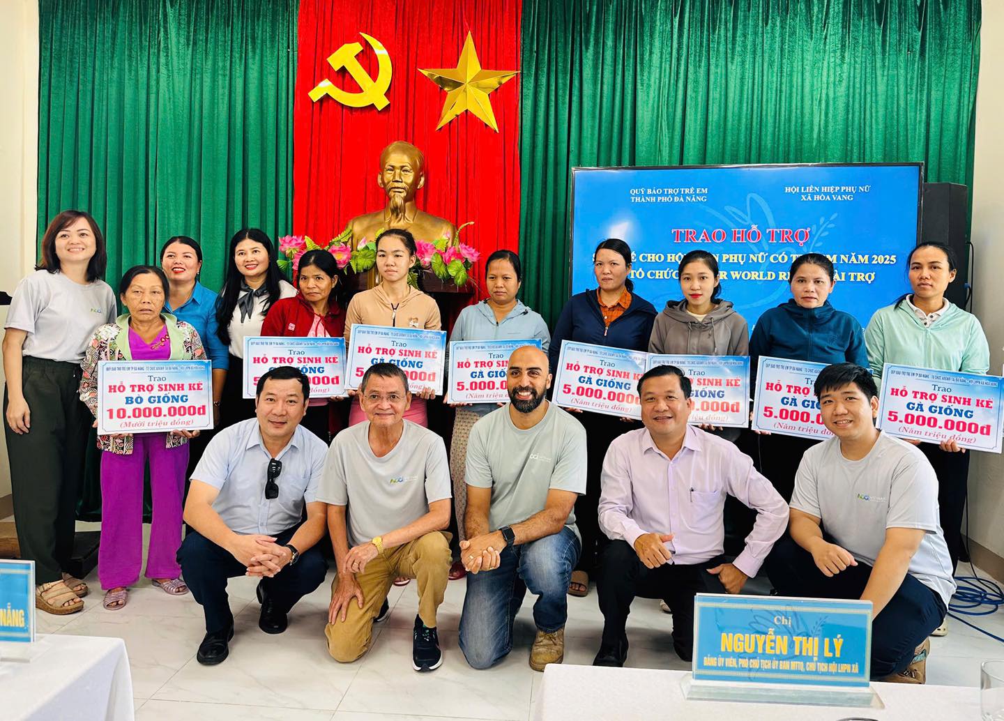 Hòa Vang: Trao sinh kế hỗ trợ phụ nữ nghèo phát triển kinh tế gia đình