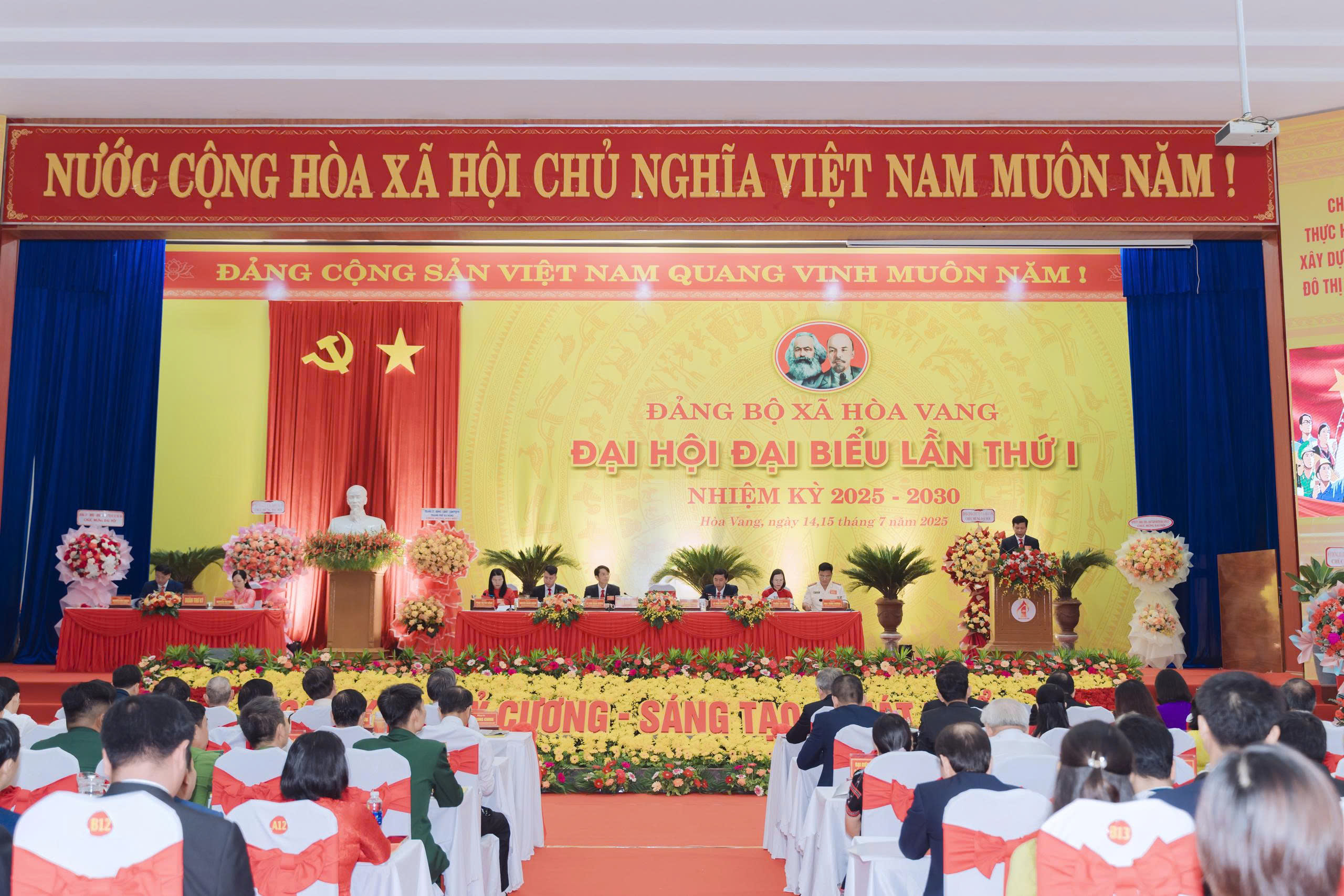 NHỮNG BƯỚC CHUYỂN MÌNH MẠNH MẼ