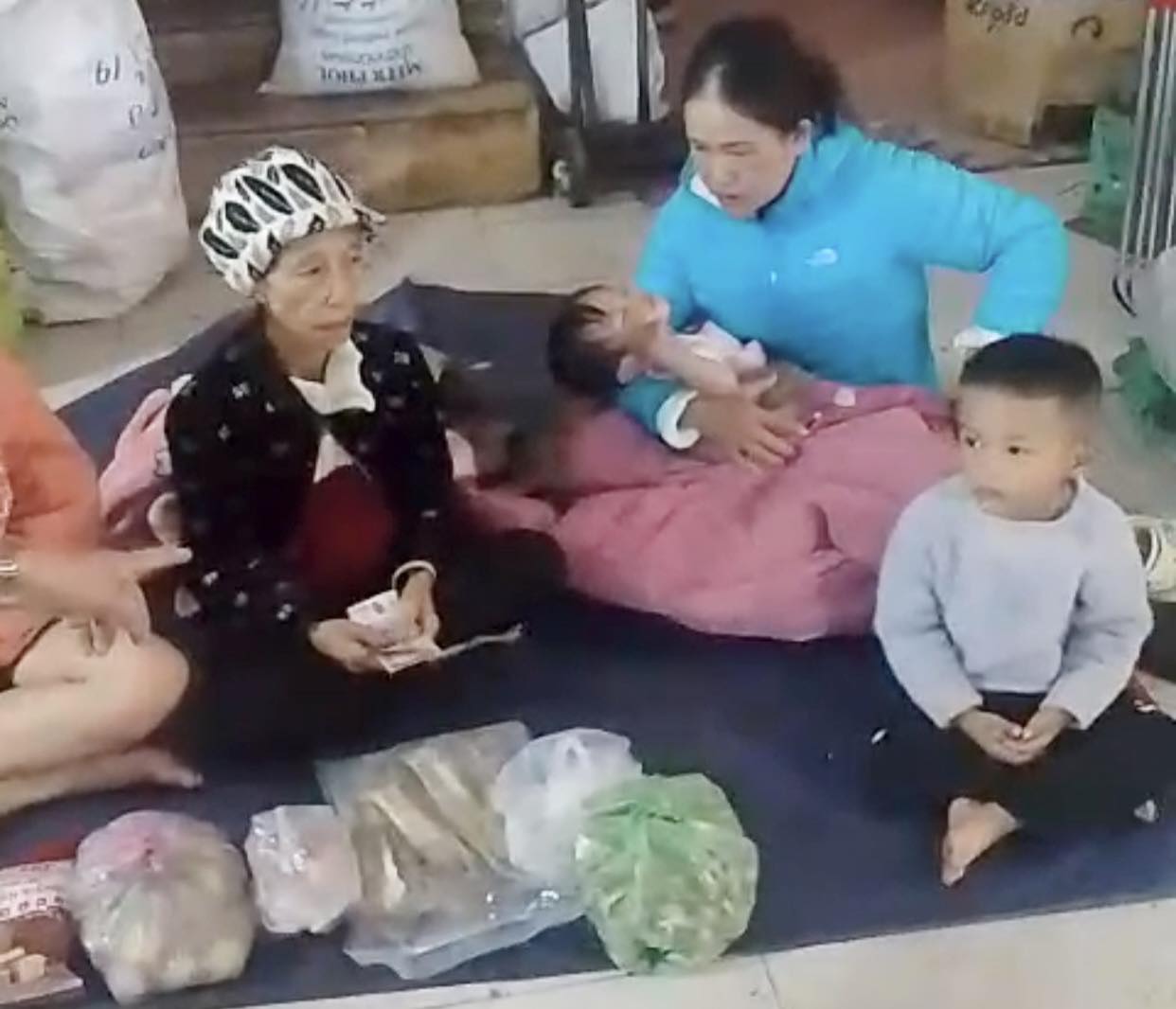 Hình nhỏ