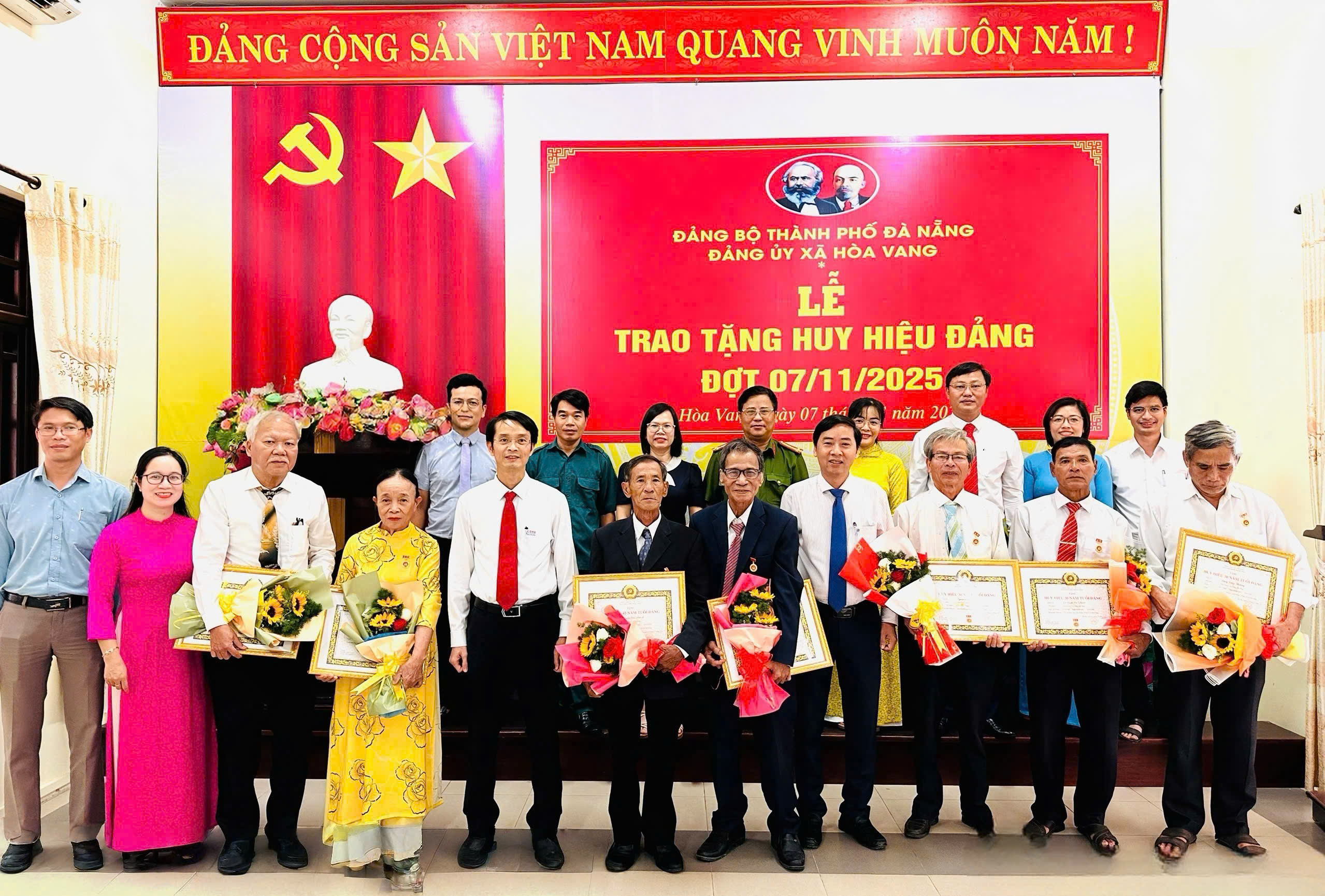 Hình nhỏ