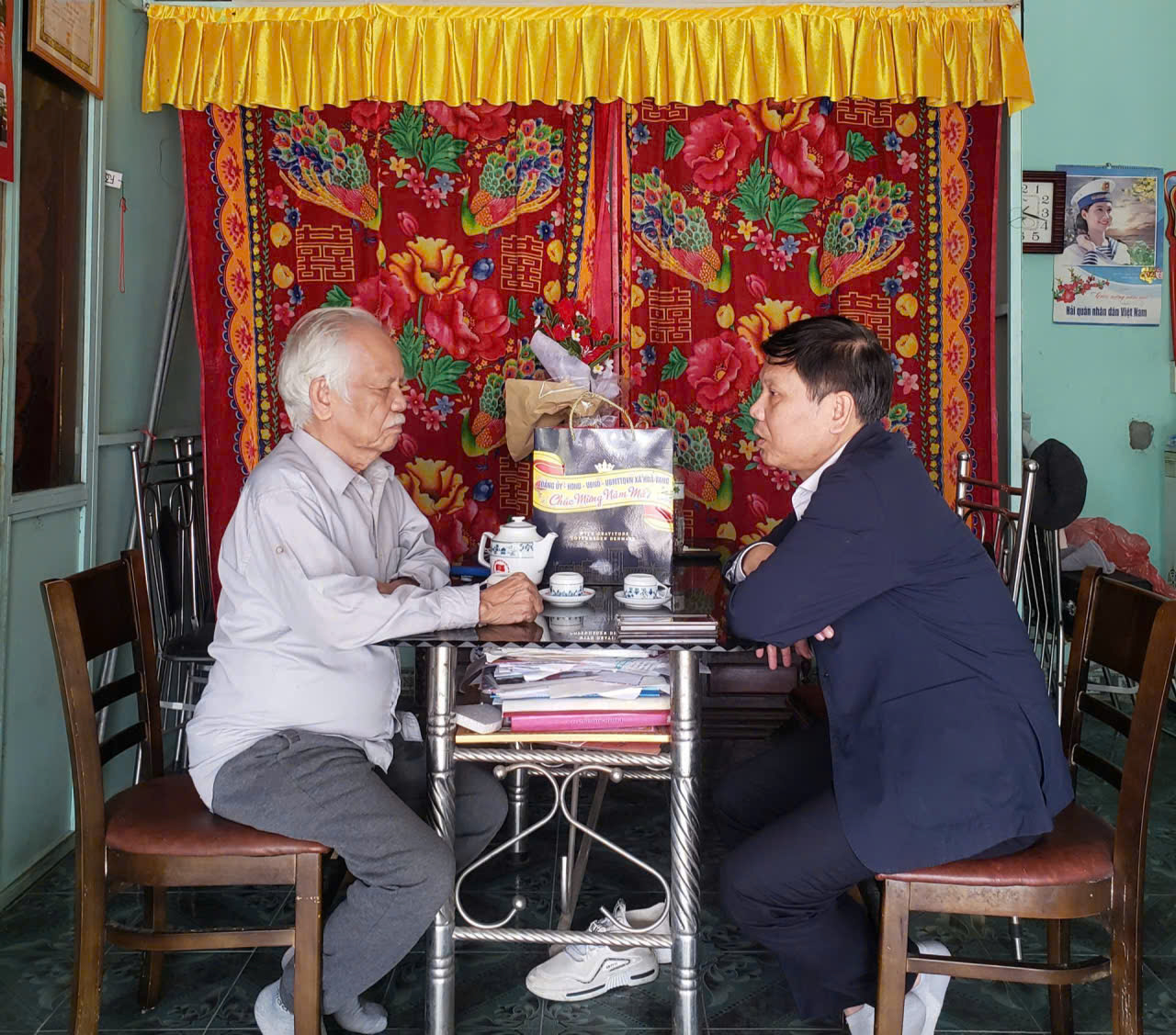 Hình nhỏ