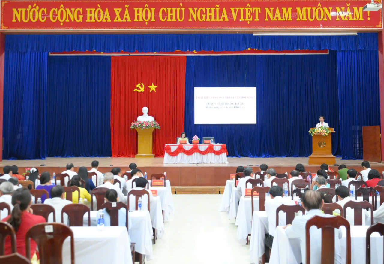 Hòa Vang: Khen thưởng 2 tập thể, 11 cá nhân xuất sắc trong hoạt động HĐND nhiệm kỳ 2021–2026