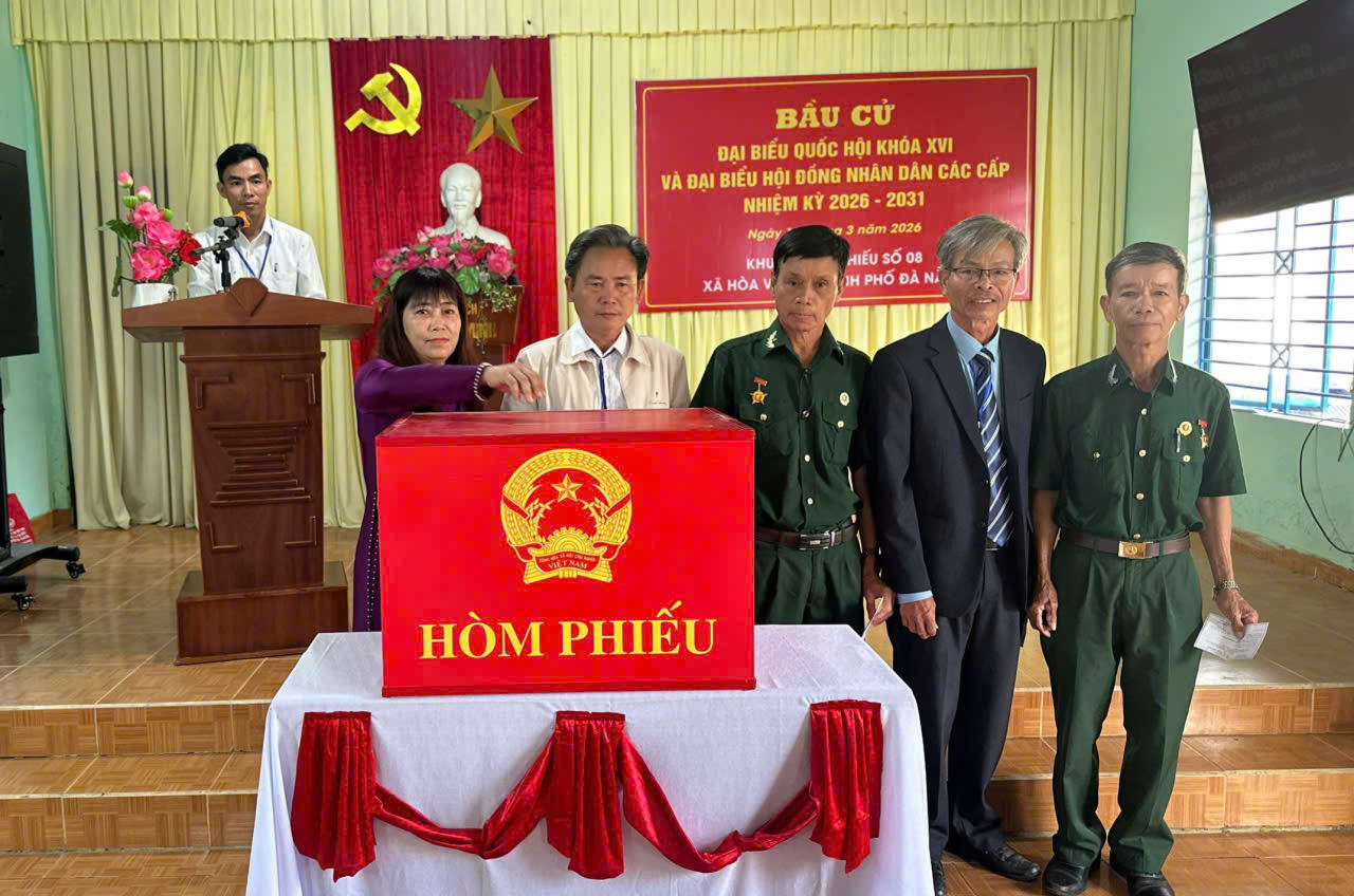 Hòa Vang: Cử tri nô nức tham gia ngày hội bầu cử