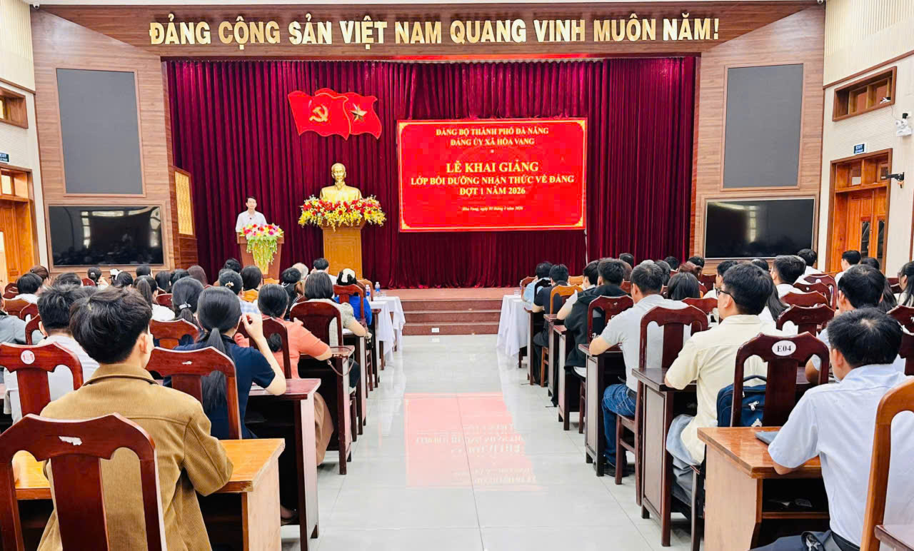 HÒA VANG: BỒI DƯỠNG NHẬN THỨC VỀ ĐẢNG CHO 62 QUẦN CHÚNG ƯU TÚ