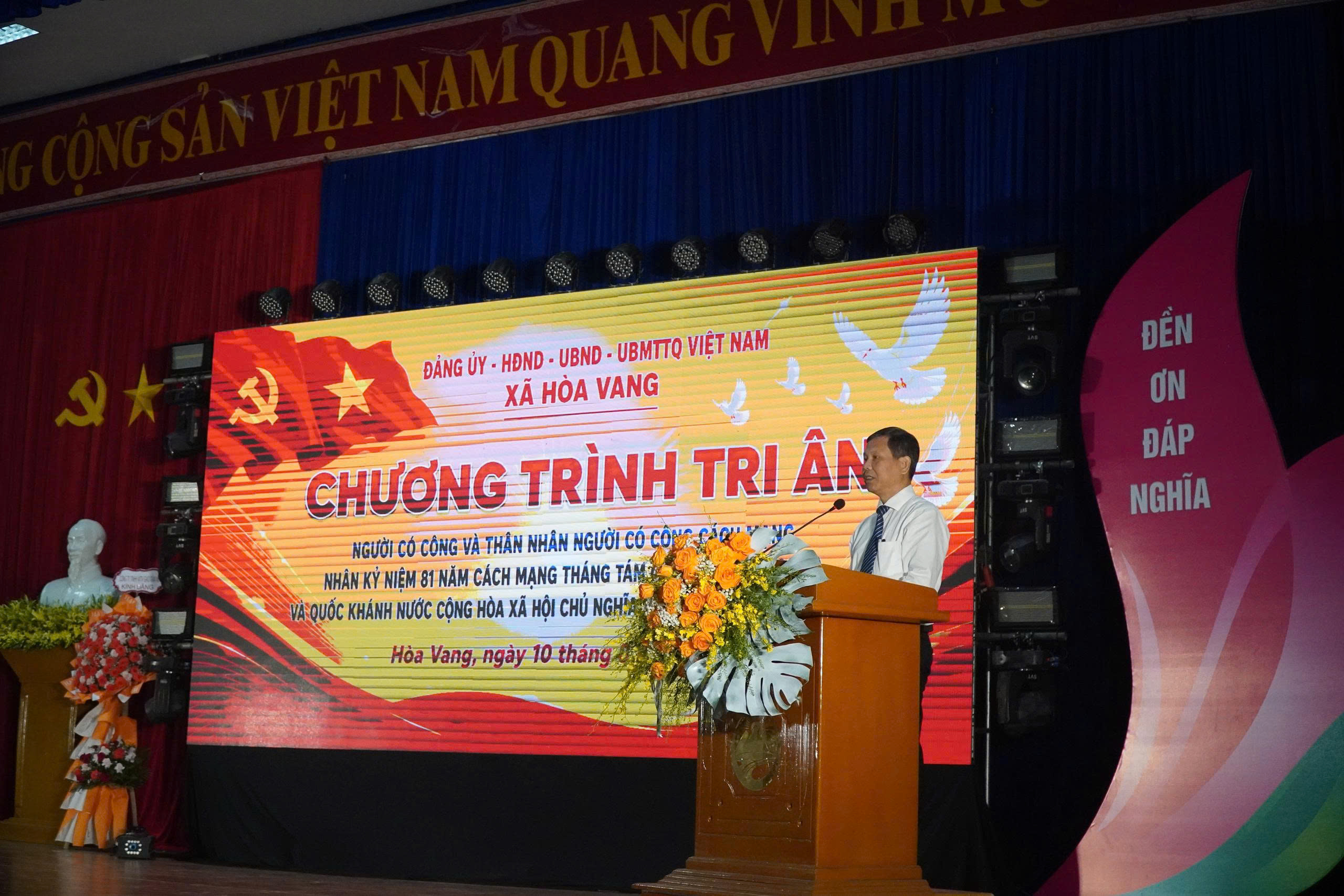 Hòa Vang: Tri ân người có công nhân kỷ niệm Cách mạng tháng Tám và Quốc khánh 2/9