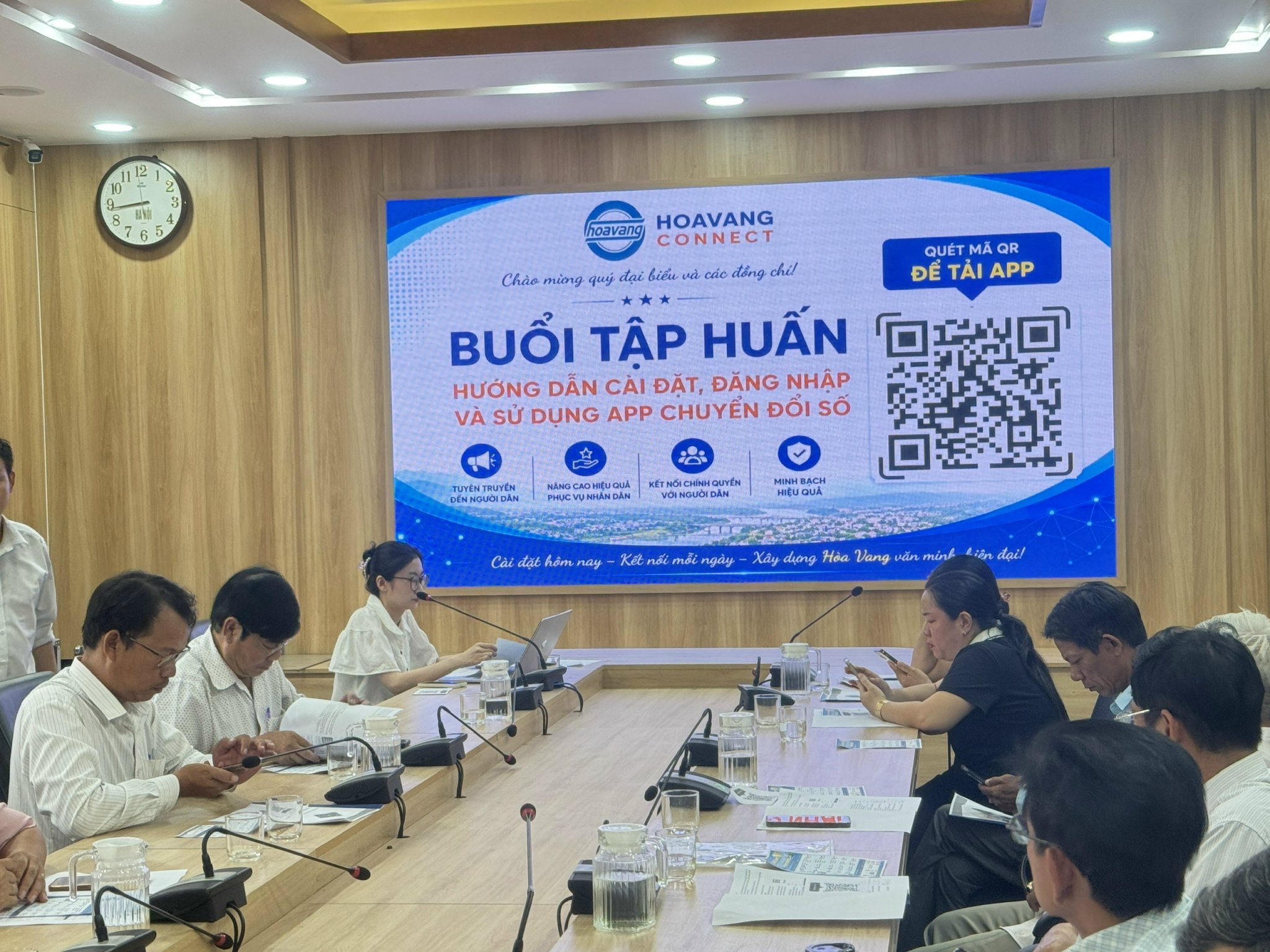 Xã Hòa Vang tổ chức tập huấn triển khai ứng dụng Hòa Vang Connect và phát động chiến dịch phủ sóng chuyển đổi số