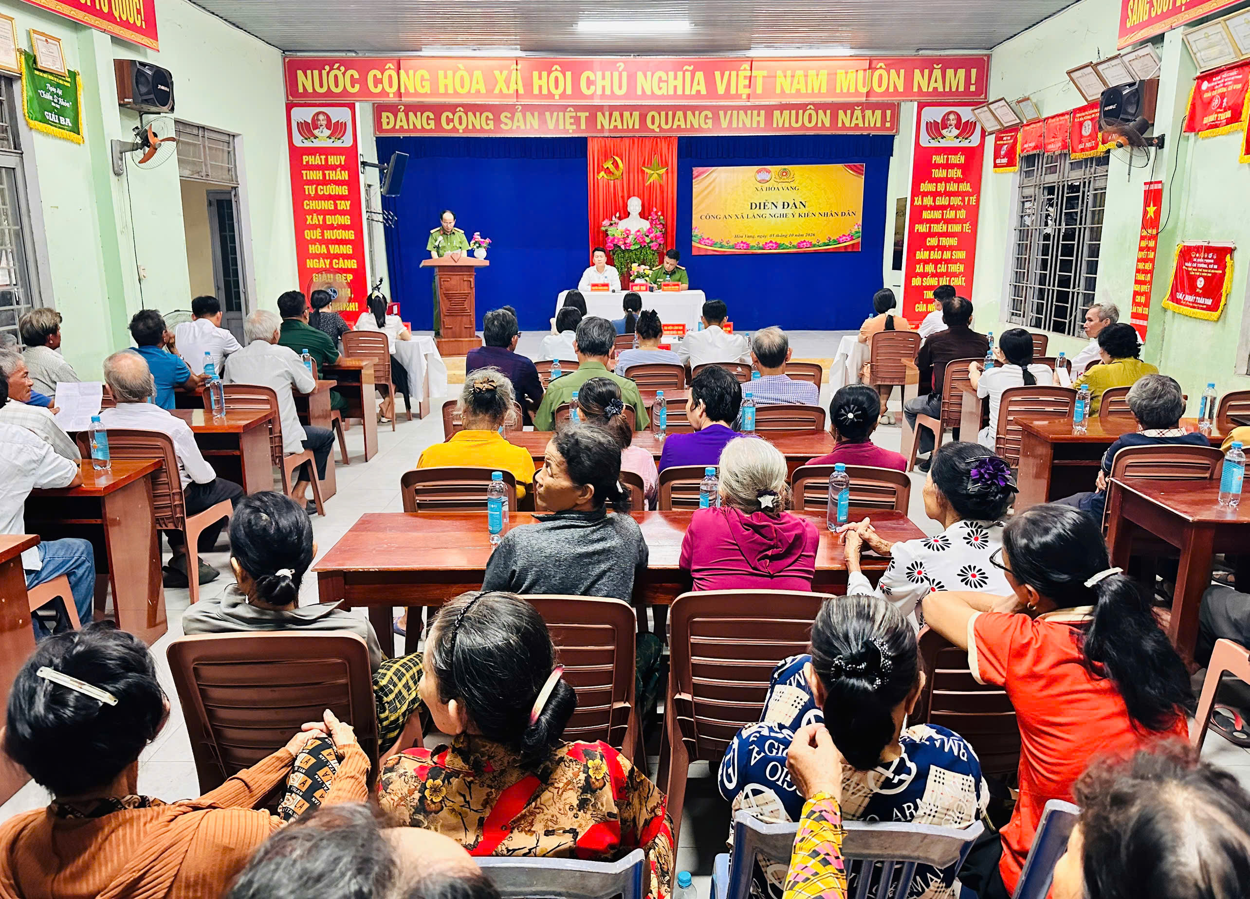 Công an xã Hòa Vang đối thoại, lắng nghe ý kiến Nhân dân
