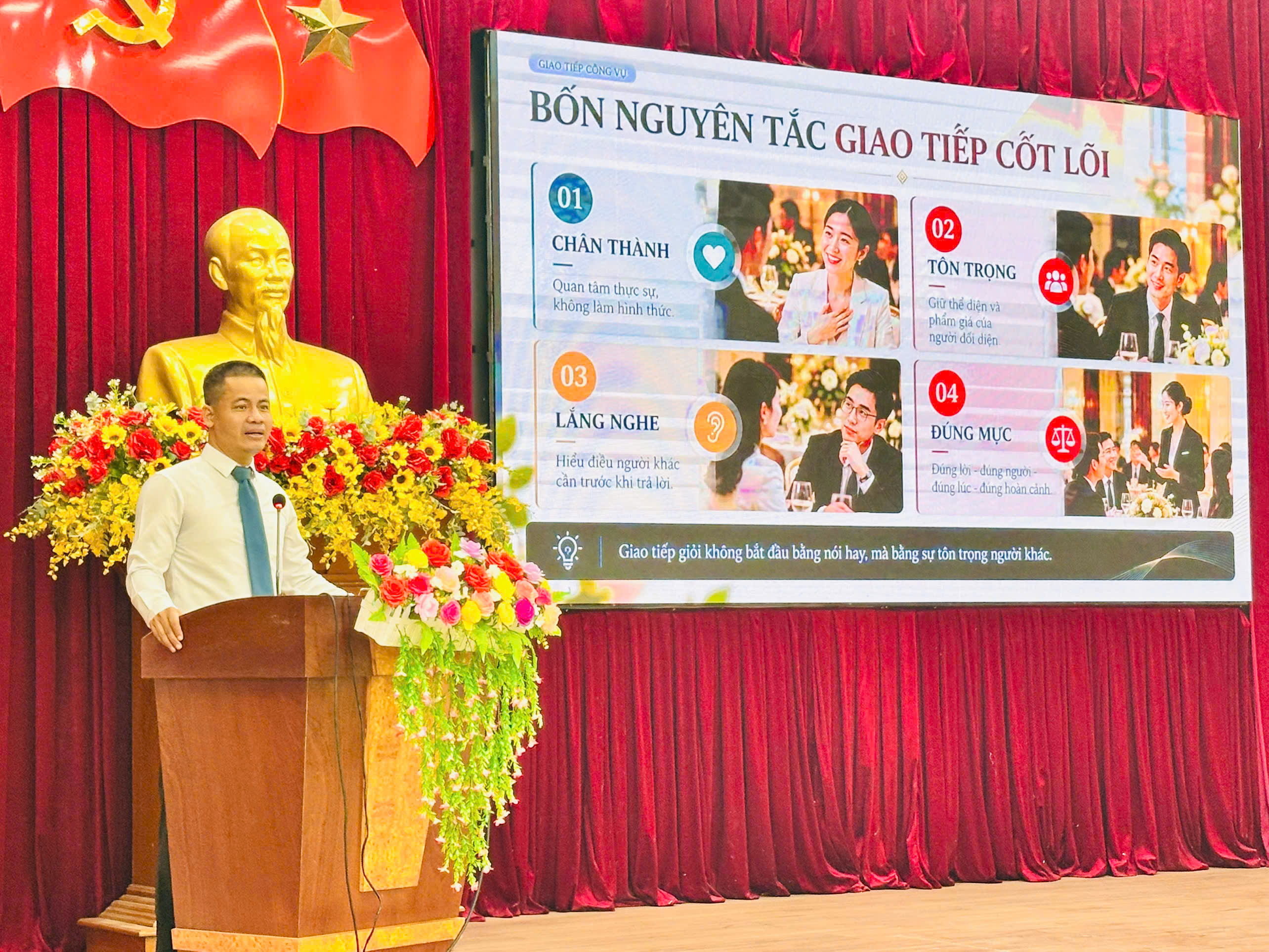 Hòa Vang: Tập huấn kỹ năng điều hành, lễ tân hành chính