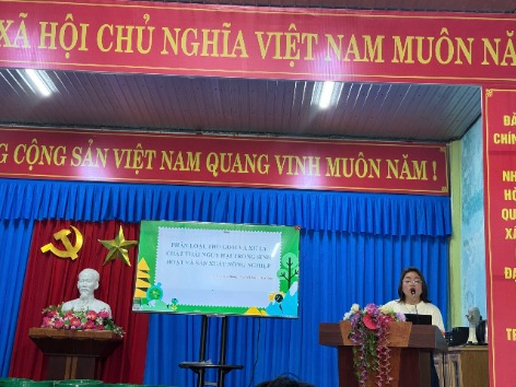Phòng Nông nghiệp và Môi trường huyện: tổ chức tuyên truyền phân loại rác thải tại nguồn